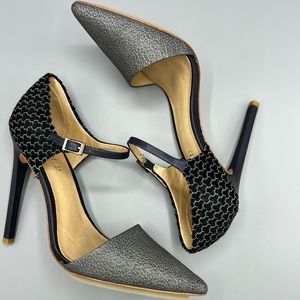 L.a.m.b Grey and Navy Pumps